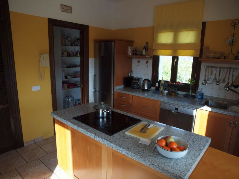 Detached Villa La Viñuela Málaga - image 9