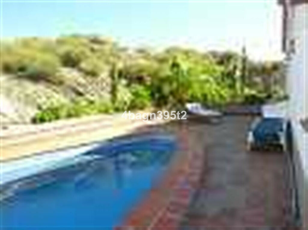 Detached Villa Sedella Málaga - image 9