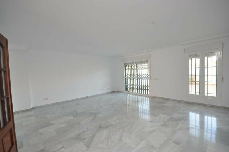 Townhouse Torre del Mar Málaga - image 9