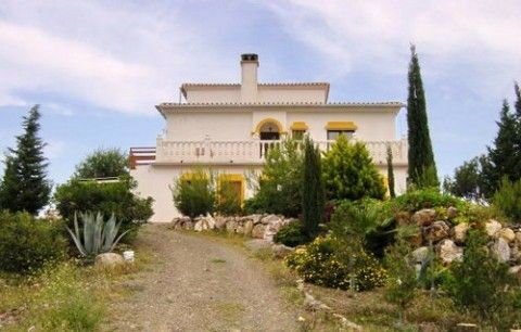 Detached Villa Benajarafe Málaga - image 9