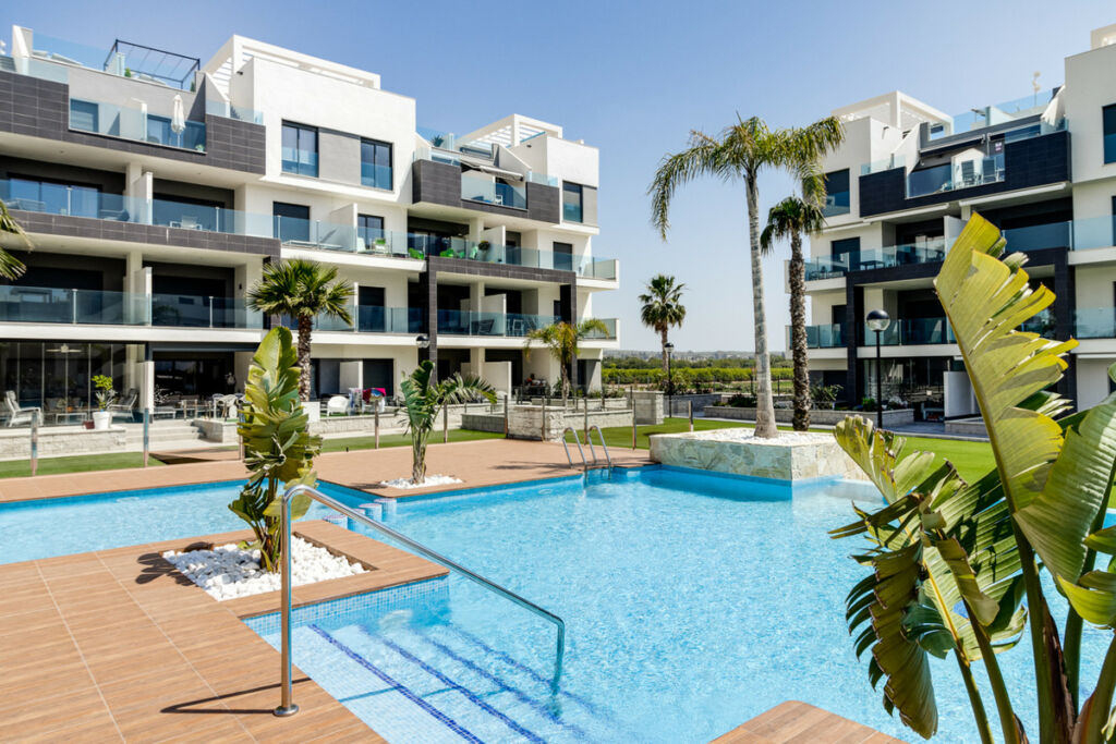 Middle Floor Apartment Guardamar del Segura Alicante - image 9