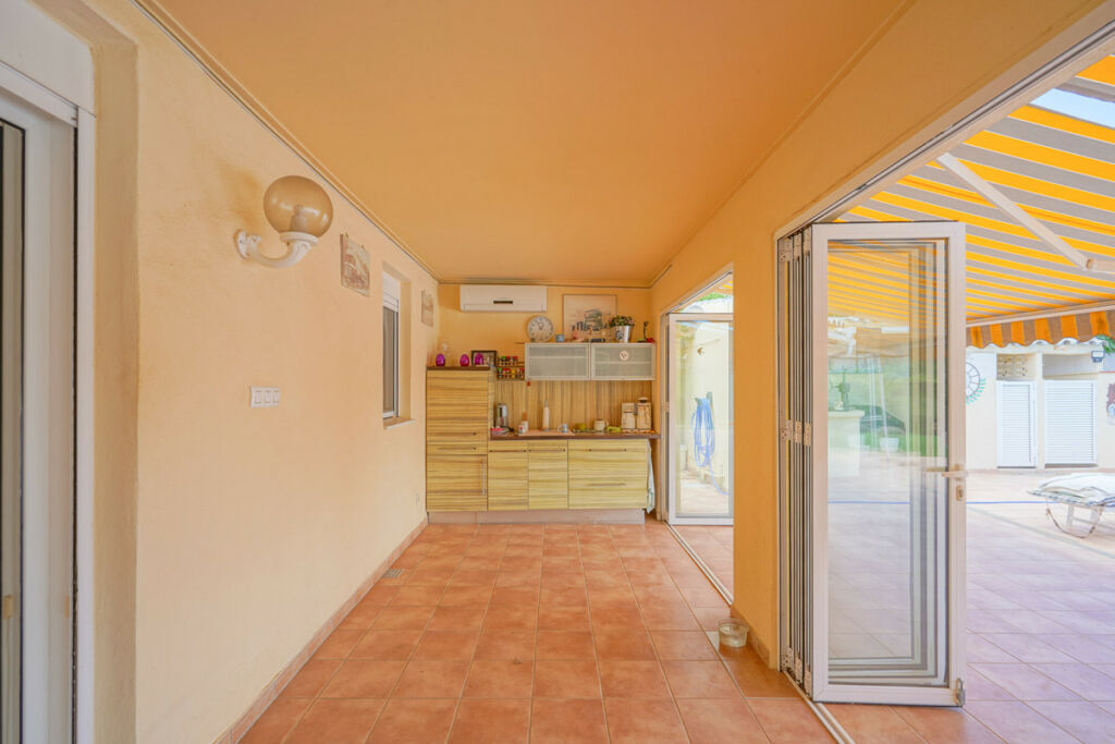 Detached Villa Els Poblets Alicante - image 9