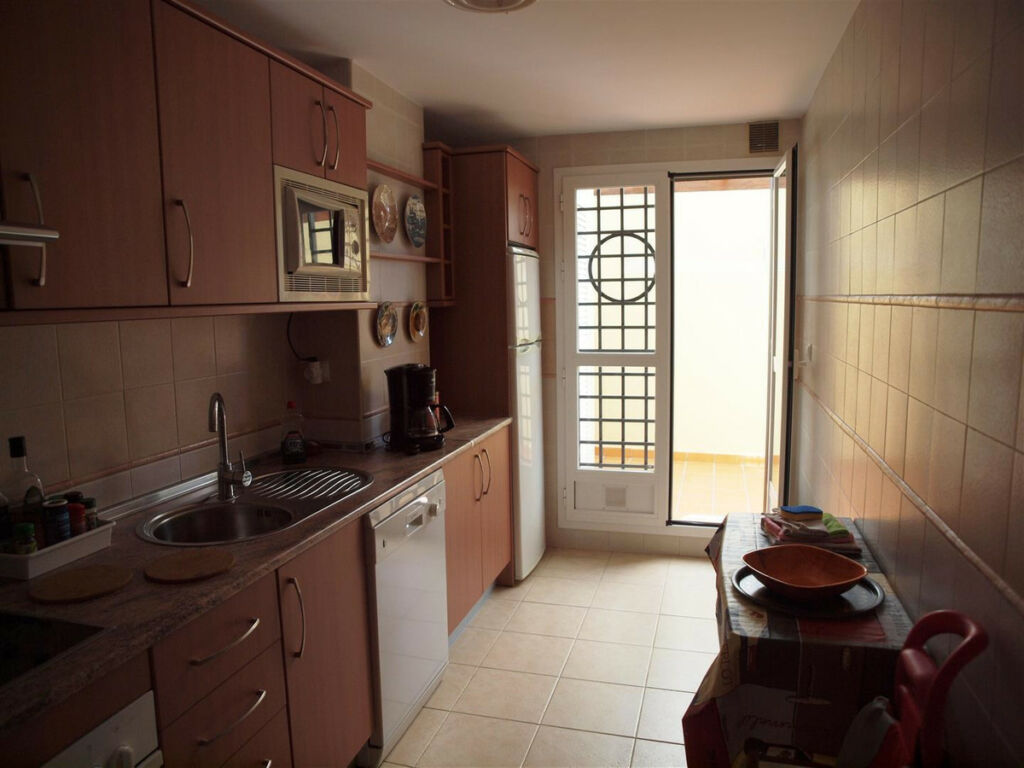 Middle Floor Apartment Caleta de Vélez Málaga - image 9