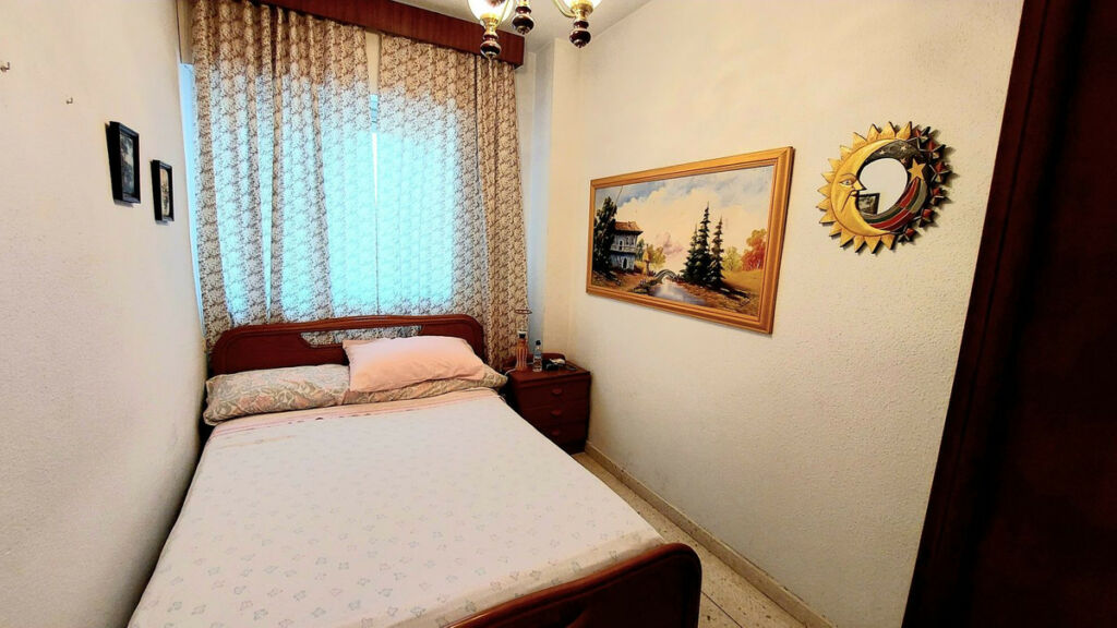 Middle Floor Apartment Fuengirola Málaga - image 9