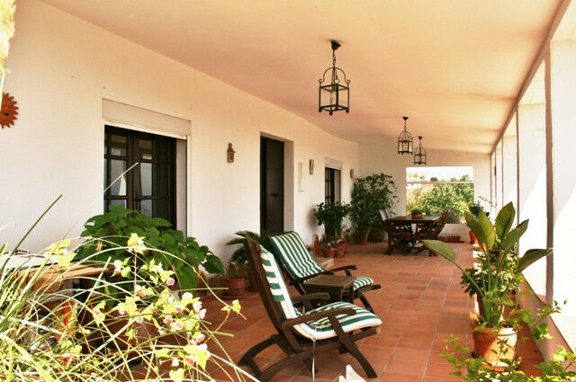 Detached Villa Colmenar Málaga - image 9