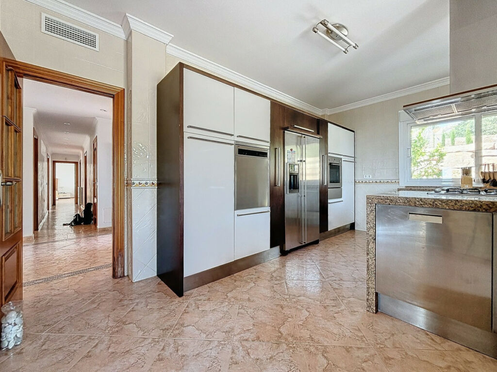 Detached Villa Periana Málaga - image 9