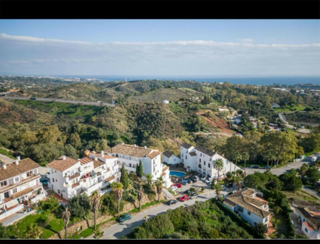 Duplex Estepona Málaga - image 9