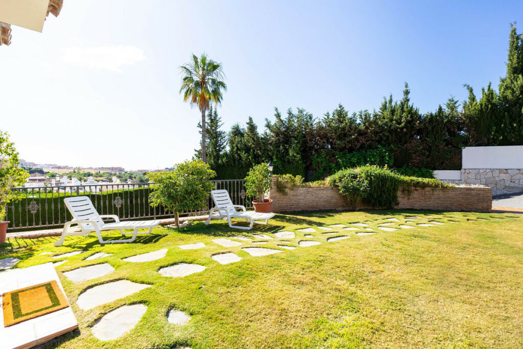 Detached Villa Mijas Málaga - image 9