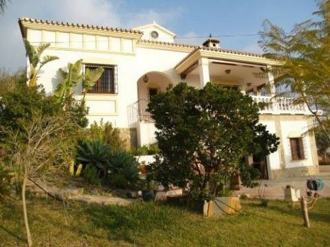 Detached Villa Benajarafe Málaga - image 9