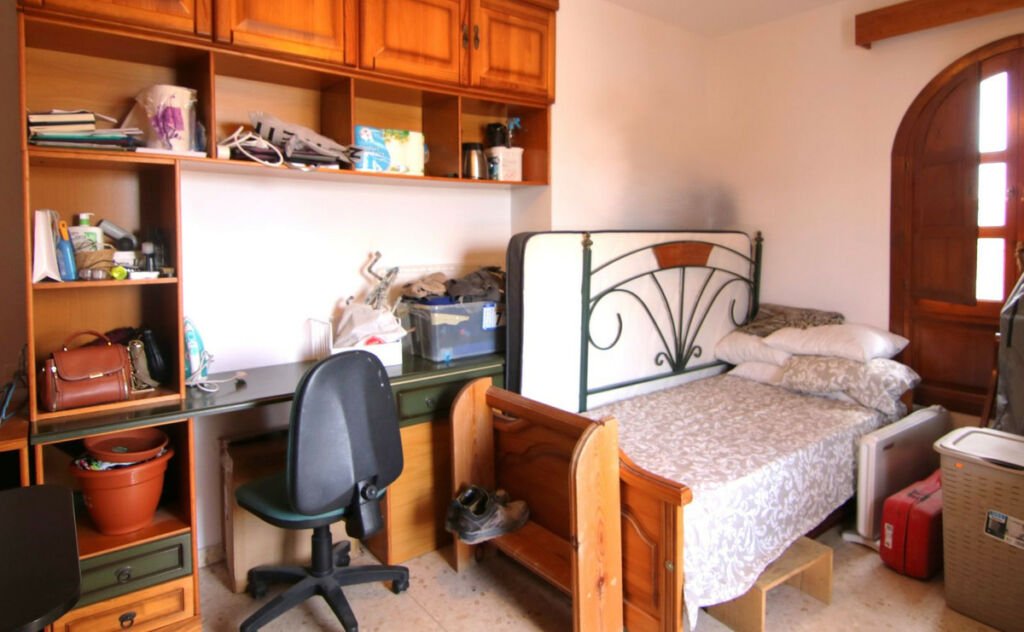 Middle Floor Apartment Coín Málaga - image 9