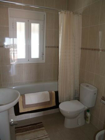 Detached Villa Sayalonga Málaga - image 9
