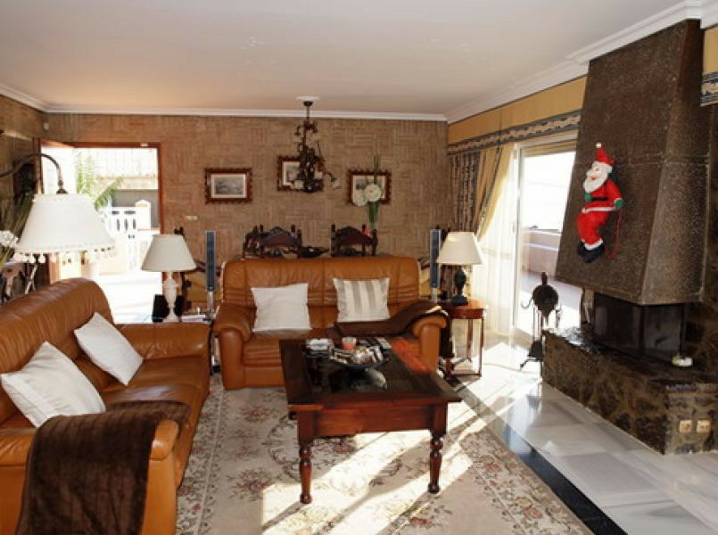 Detached Villa Benajarafe Málaga - image 9