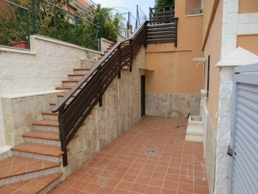 Townhouse Benajarafe Málaga - image 9