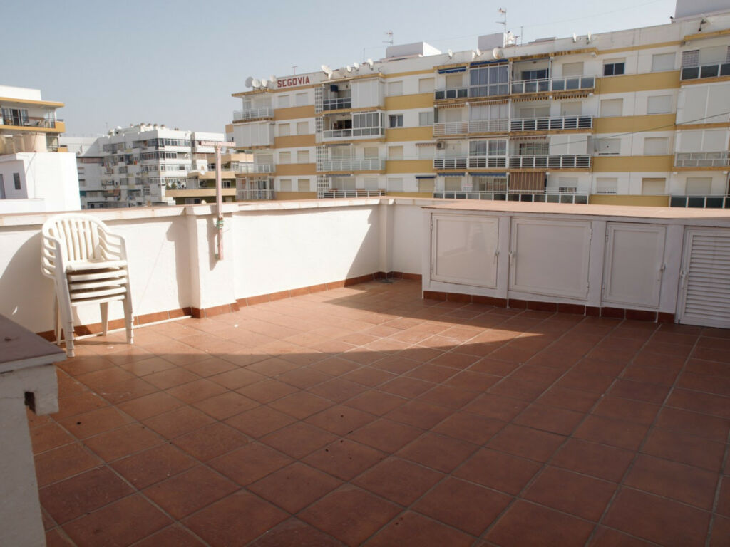 Middle Floor Apartment Torre del Mar Málaga - image 9