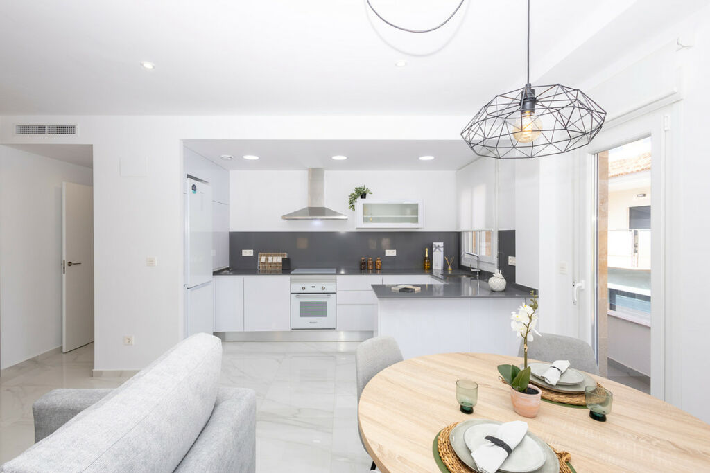 Middle Floor Apartment Jacarilla Alicante - image 9