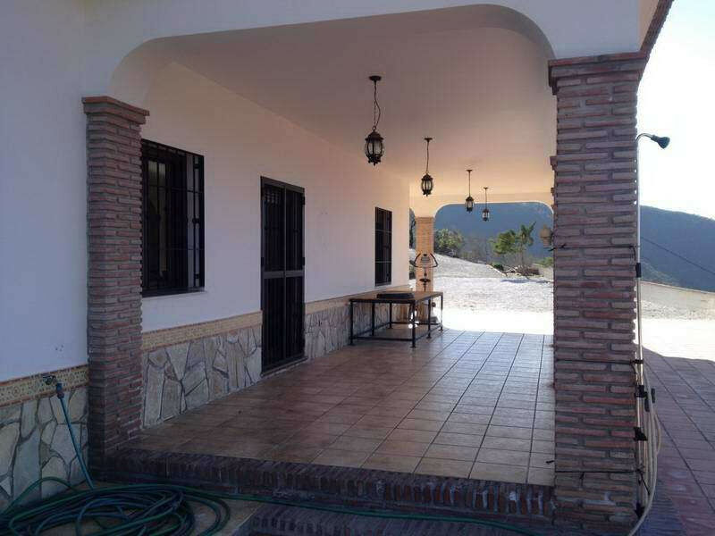 Detached Villa Sedella Málaga - image 9