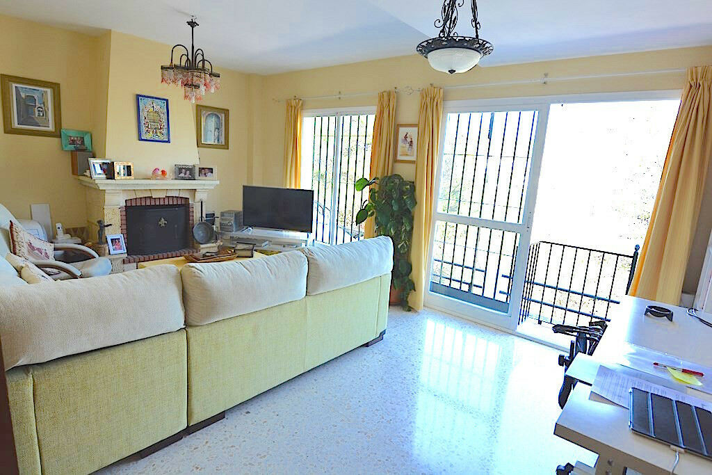 Townhouse Rincón de la Victoria Málaga - image 9