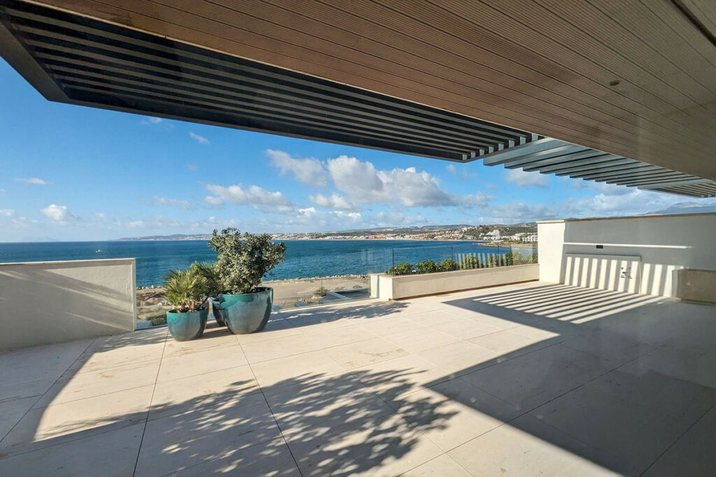 Middle Floor Apartment Estepona Málaga