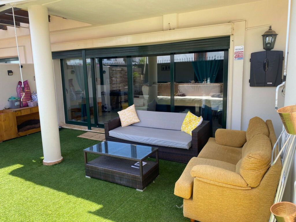 Townhouse Estepona Málaga - image 2