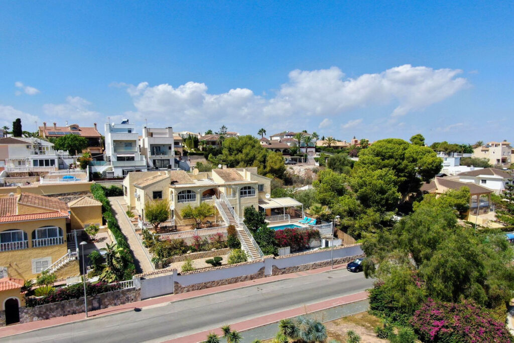 Detached Villa Los Balcones Alicante
