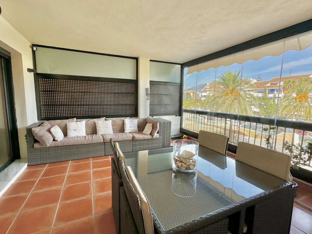 Middle Floor Apartment San Pedro de Alcántara Málaga