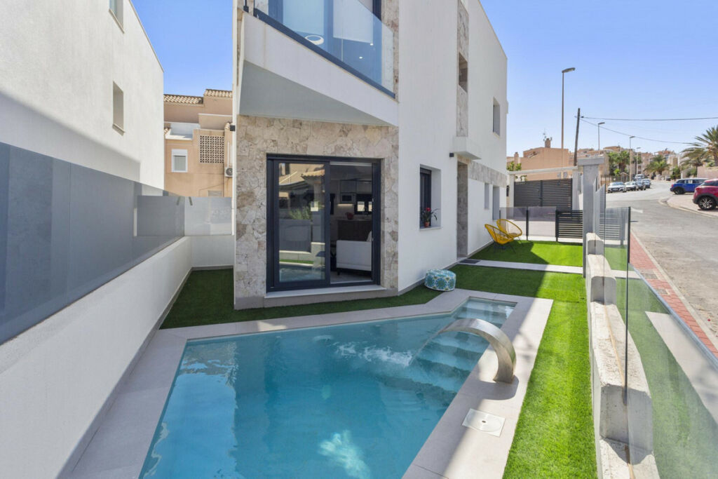 Detached Villa La Mata Alicante