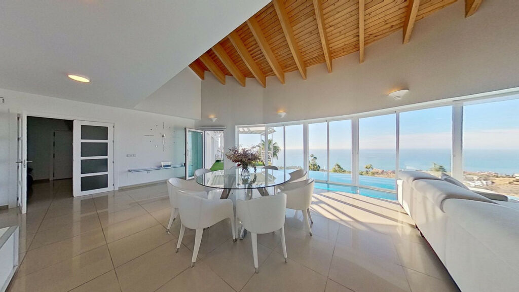 Detached Villa Benalmadena Málaga