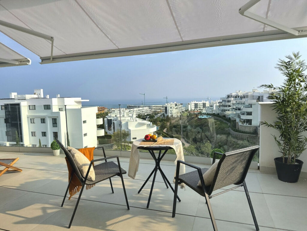 Middle Floor Apartment Fuengirola Málaga - image 3