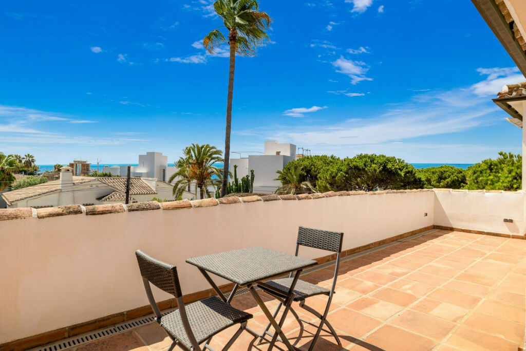 Detached Villa Marbesa Málaga - image 10