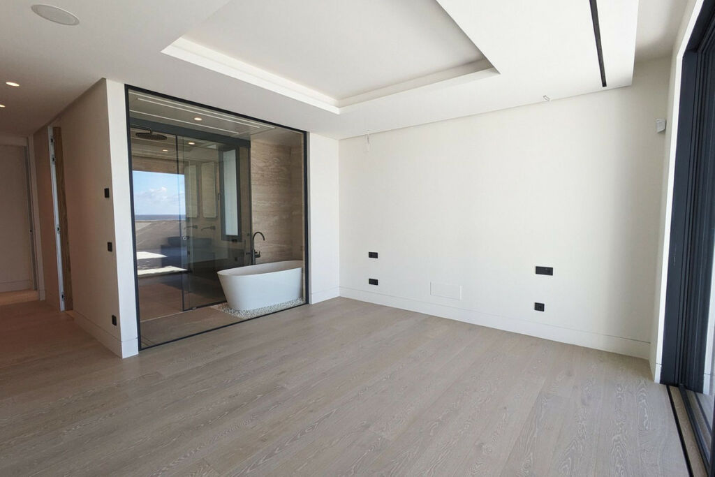 Middle Floor Apartment Estepona Málaga - image 10
