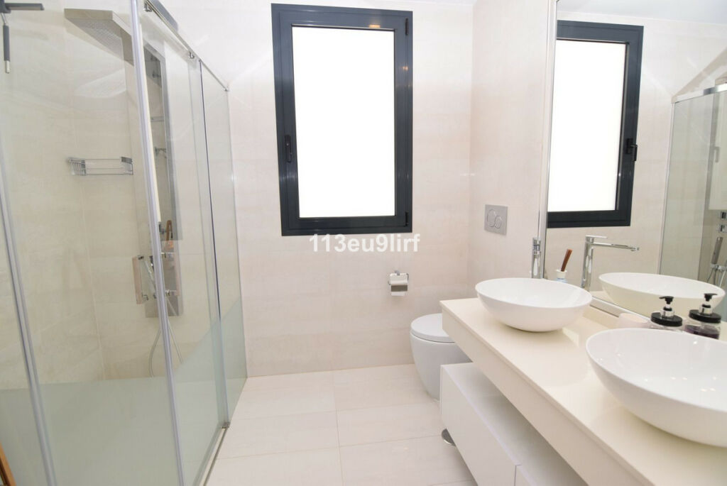 Ground Floor Apartment La Cala de Mijas Málaga - image 10