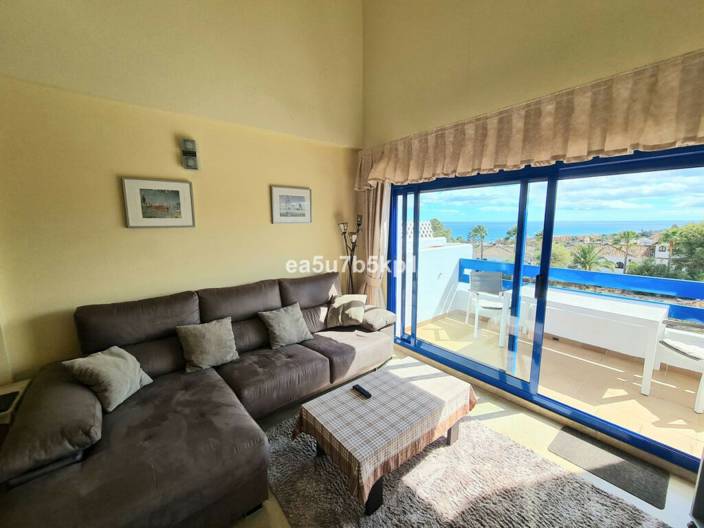 Penthouse Duplex La Duquesa Málaga - image 10