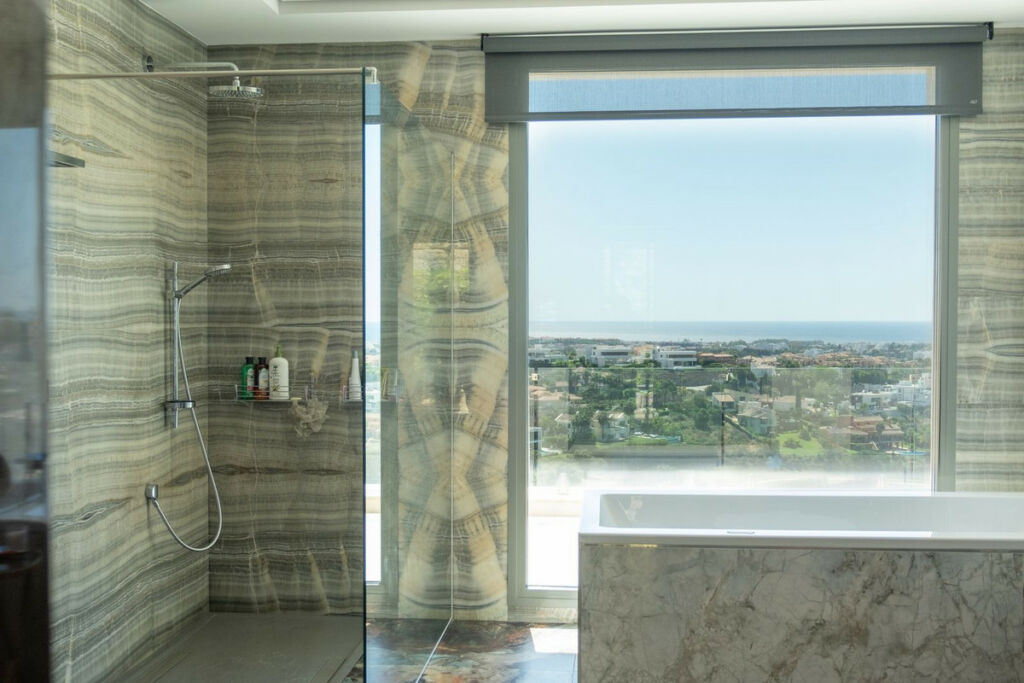 Detached Villa Benahavís Málaga - image 10
