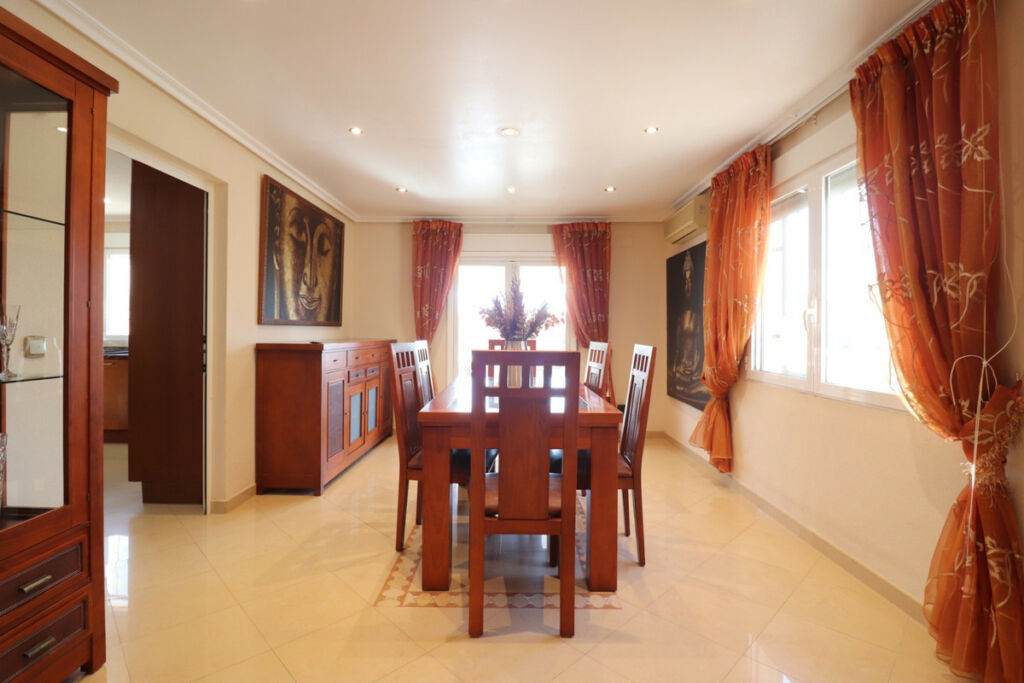 Detached Villa La Escuera Alicante - image 10
