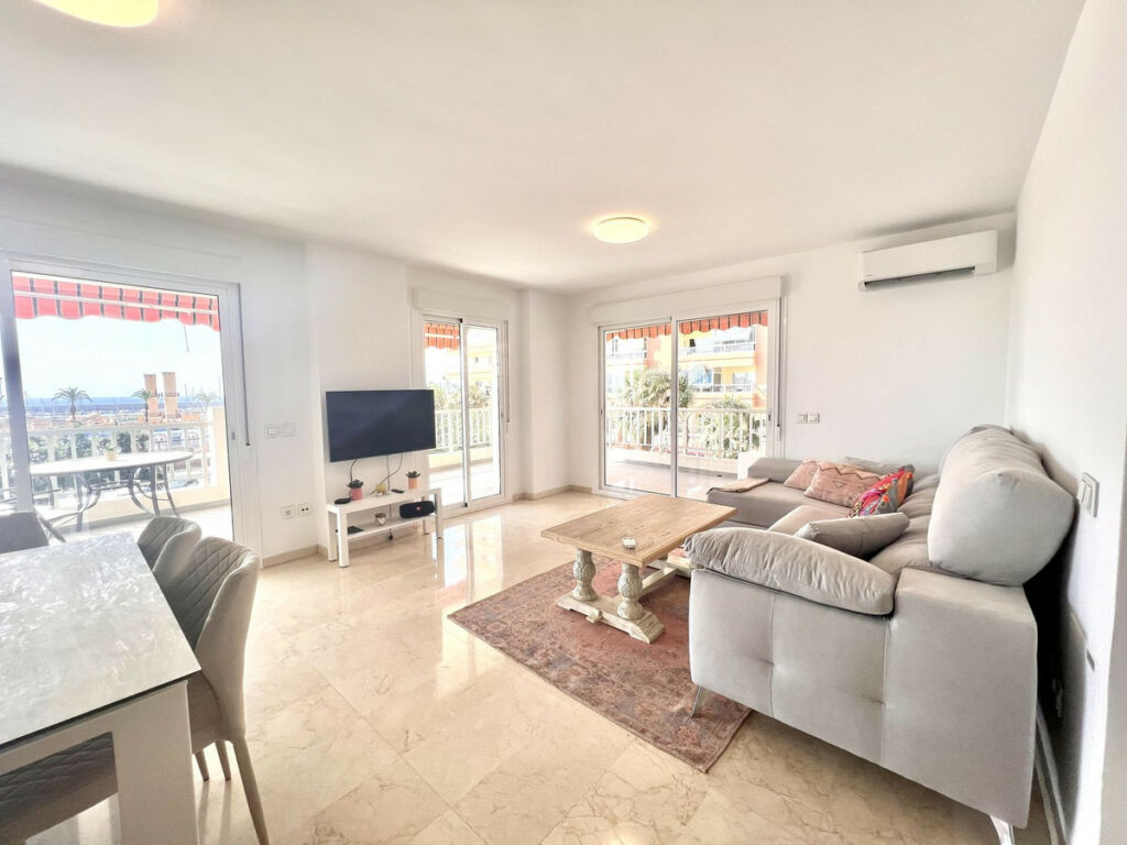 Middle Floor Apartment Fuengirola Málaga - image 10