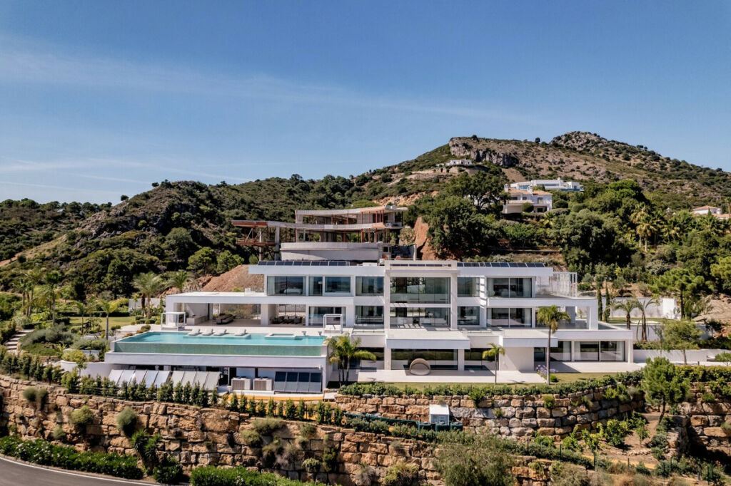 Detached Villa Benahavís Málaga - image 10