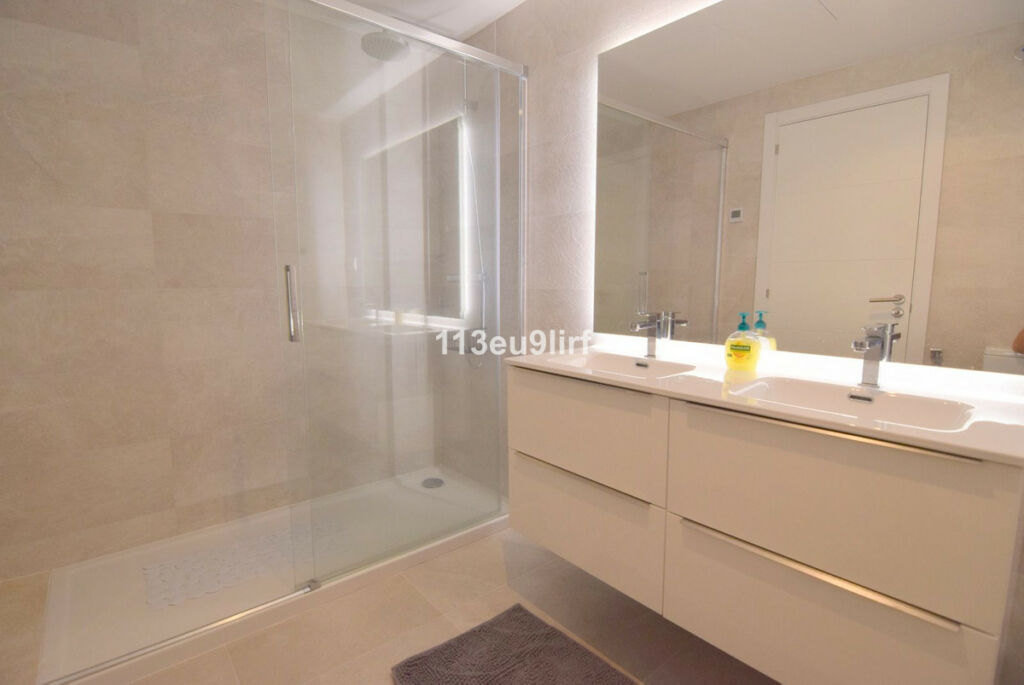 Middle Floor Apartment Mijas Costa Málaga - image 10