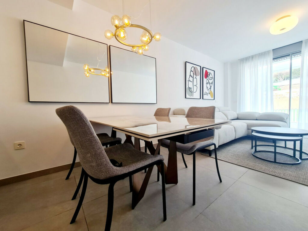 Middle Floor Apartment Elviria Málaga - image 6