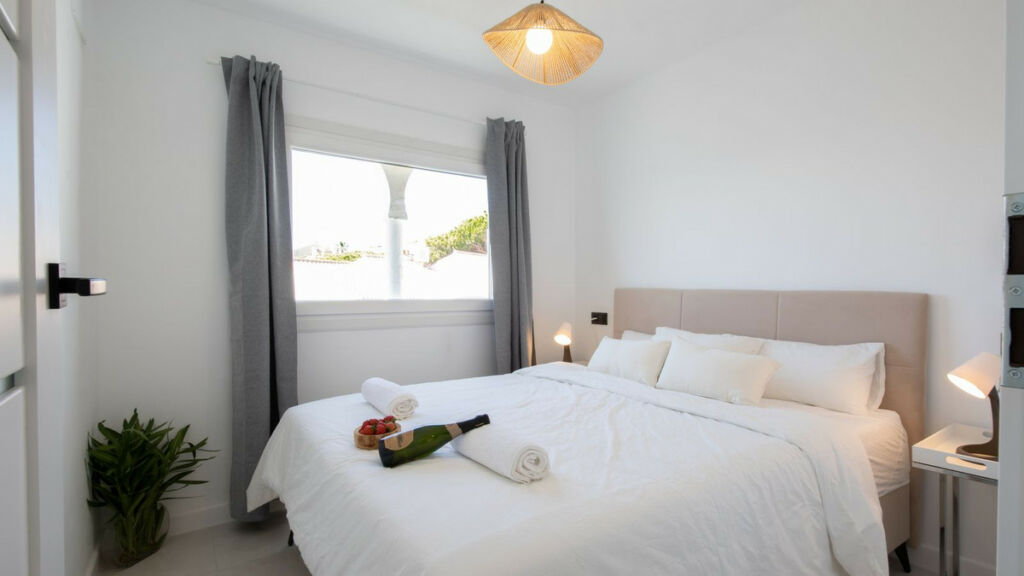 Penthouse Calahonda Málaga - image 10
