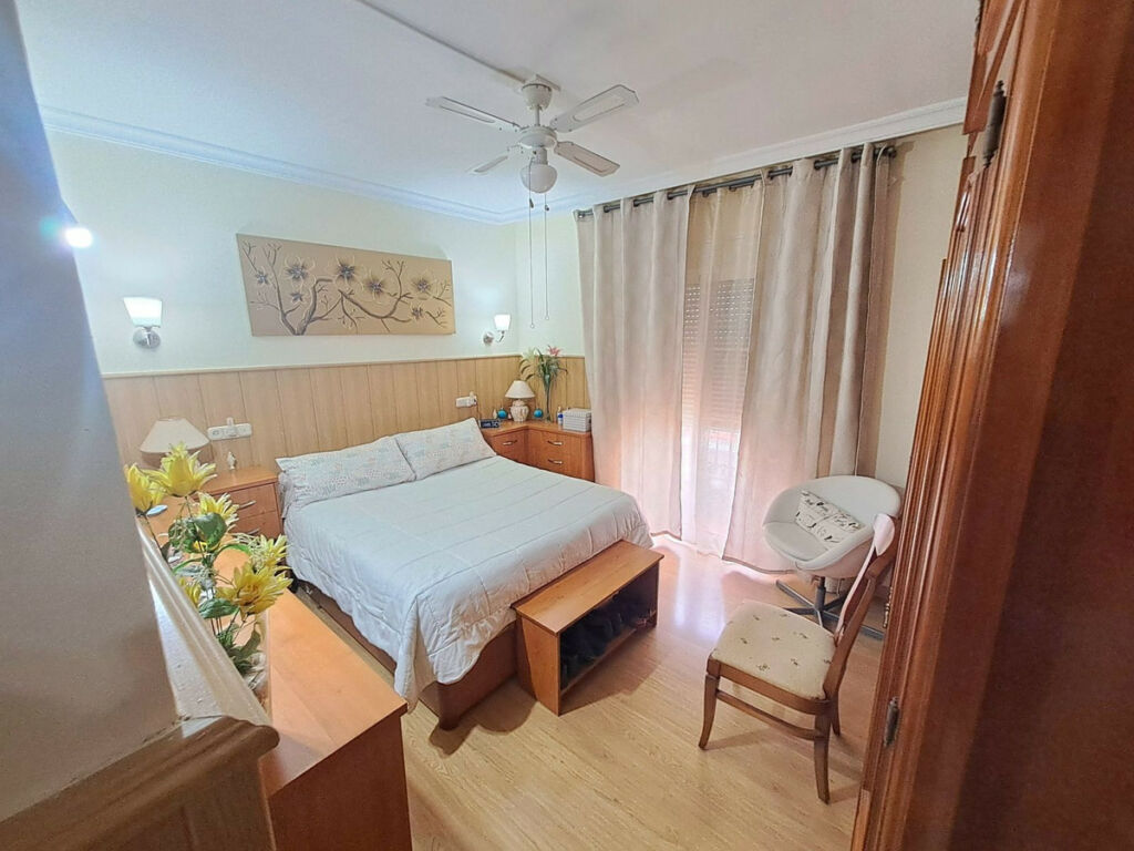 Middle Floor Apartment Fuengirola Málaga - image 10