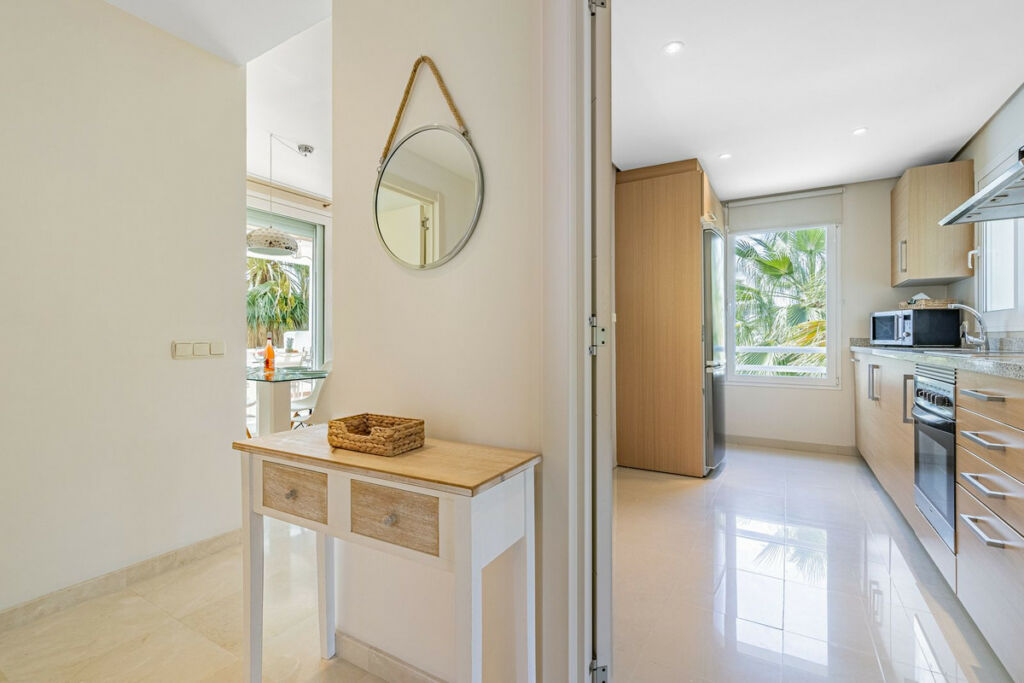 Middle Floor Apartment Casares Málaga - image 11