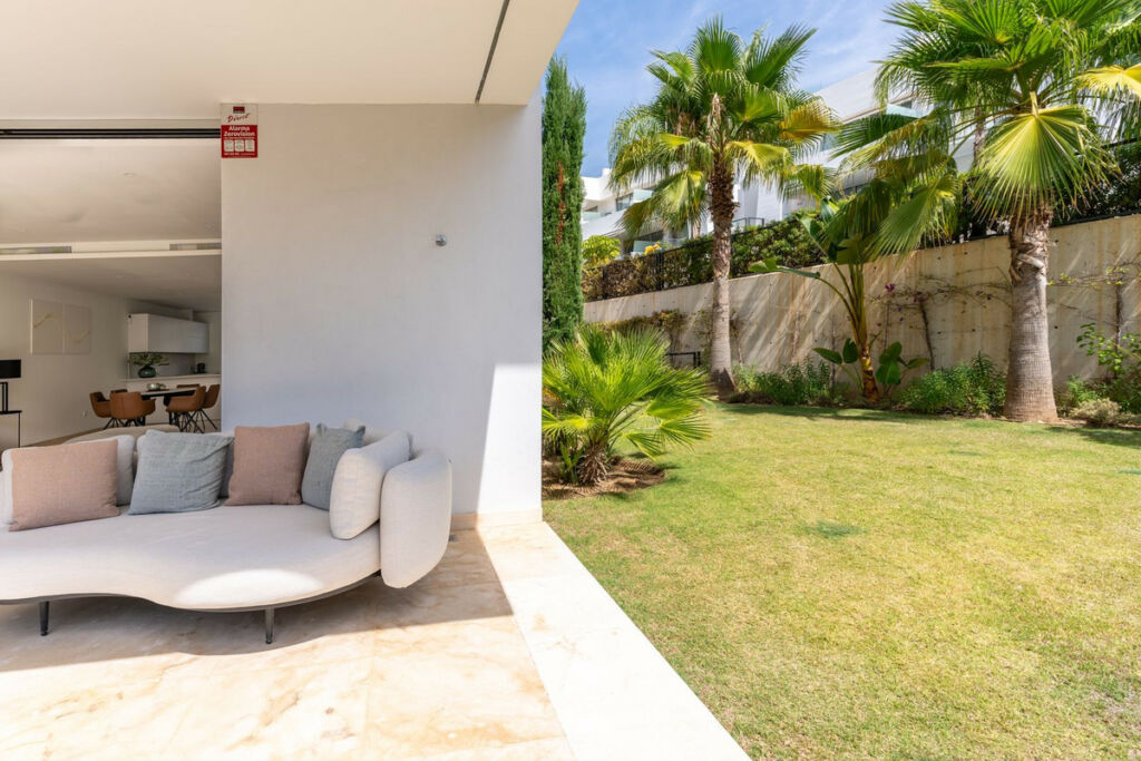 Townhouse Río Real Málaga - image 11