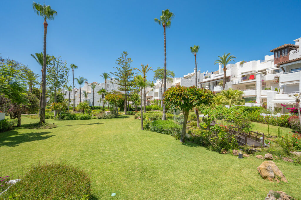 Ground Floor Apartment The Golden Mile Málaga - image 11