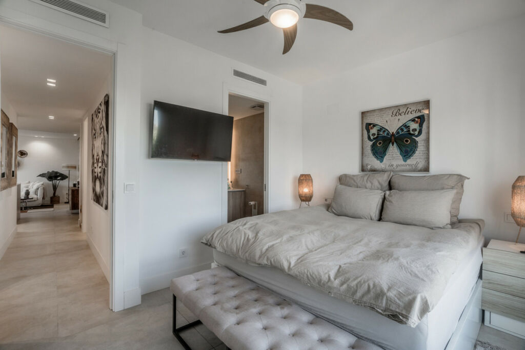 Penthouse Nueva Andalucía Málaga - image 11