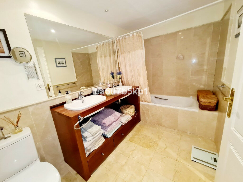 Penthouse New Golden Mile Málaga - image 11