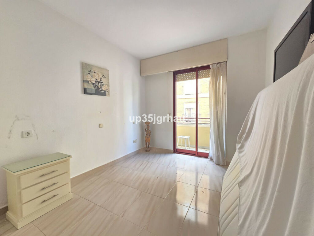 Middle Floor Apartment Estepona Málaga - image 11