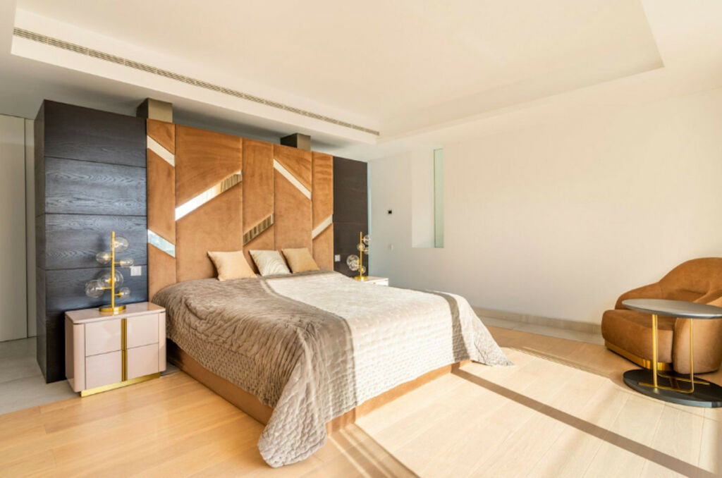 Detached Villa Benahavís Málaga - image 11