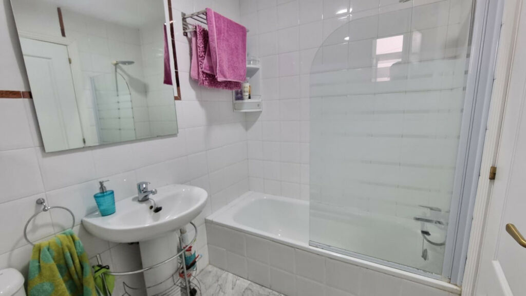 Middle Floor Apartment San Luis de Sabinillas Málaga - image 11