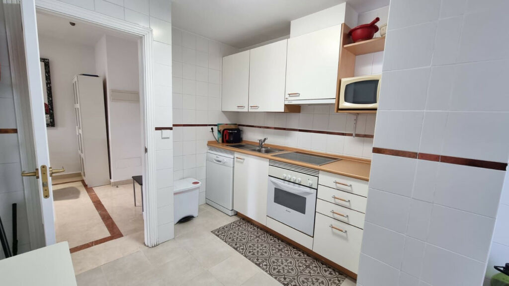 Middle Floor Apartment San Luis de Sabinillas Málaga - image 12