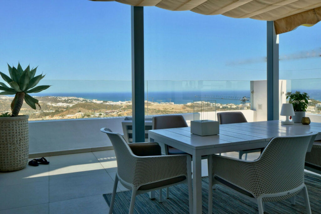 Penthouse La Cala de Mijas Málaga - image 2